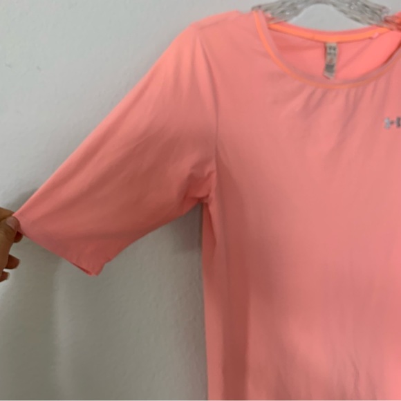 Women's Under Armour Heat Gear Workout Top size Medium Gym Crossfit Yoga Pilates - Picture 3 of 8